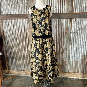 🎄Sale! Tadashi Shoji Black and Gold Brocade Dress